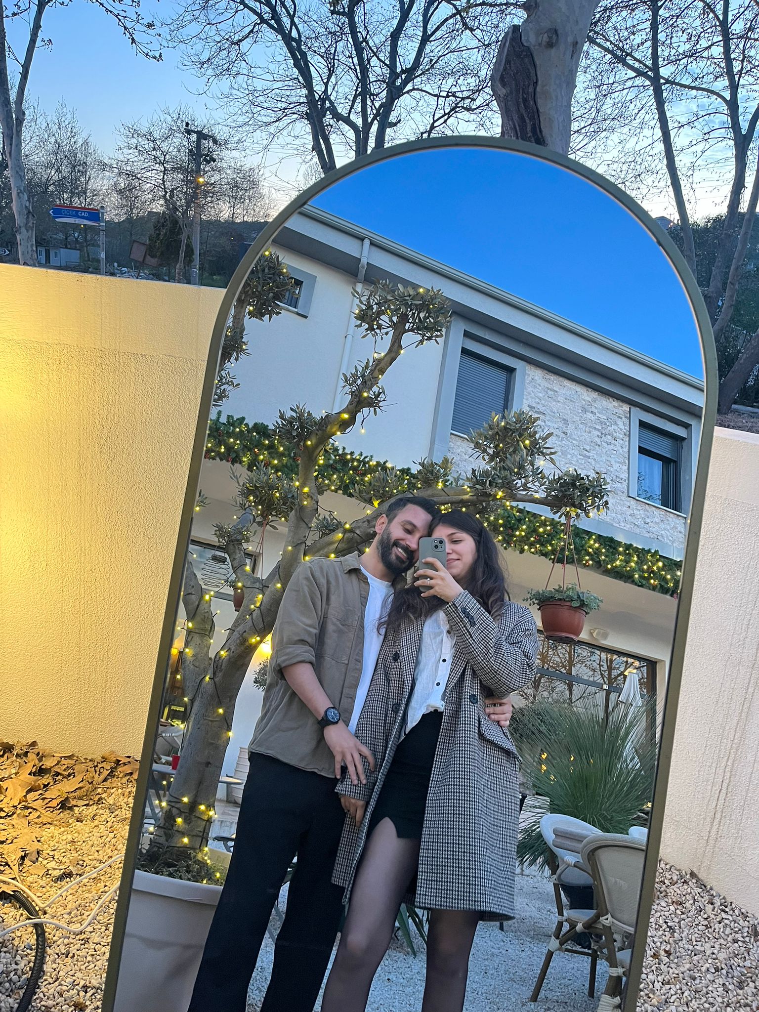 Helin ve Mahmut ayna selfiesi